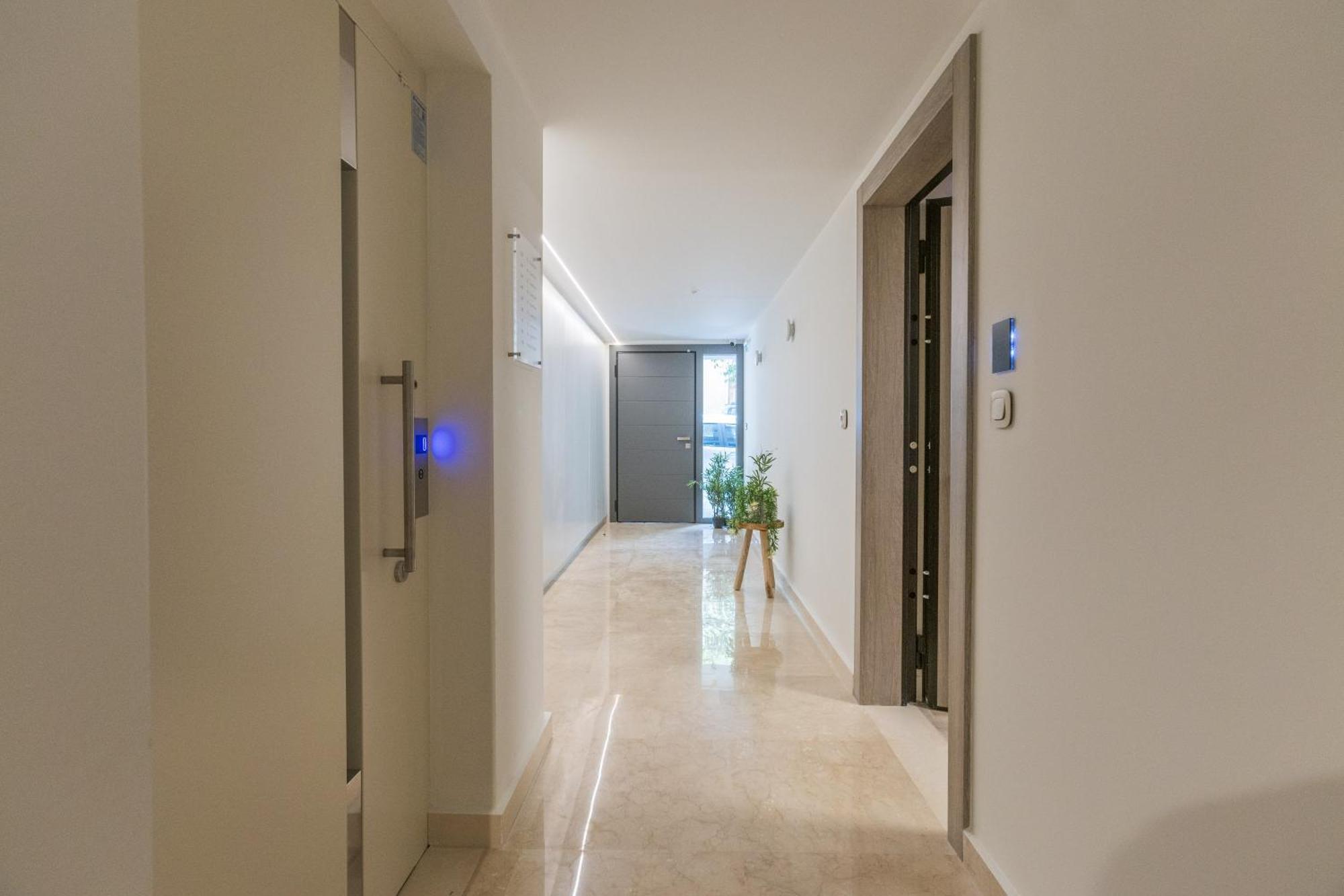 The Mediterranean Suites Pireu Exterior foto