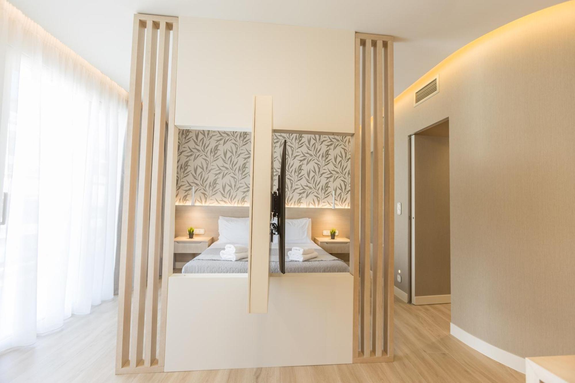 The Mediterranean Suites Pireu Exterior foto